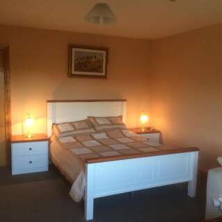 Отели типа «постель и завтрак» Culdonagh Manor Малин Cемейный номер с собственной ванной комнатой-10
